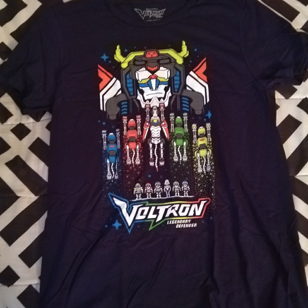 Voltron Retro Loot Wear Exclusive Tee Medium